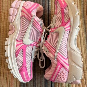 Nike Zoom Vomero 5 Pink Women Sz 8